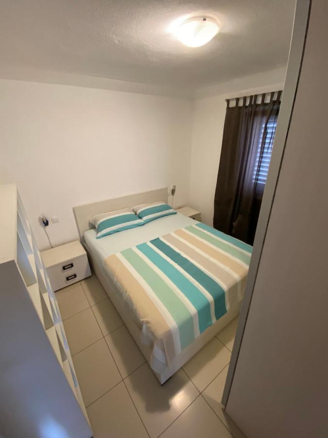 Apartments Kristina ミルナ エクステリア 写真